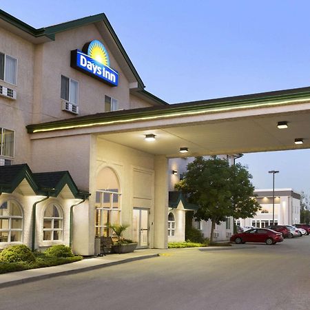 Days Inn By Wyndham Steinbach Eksteriør billede