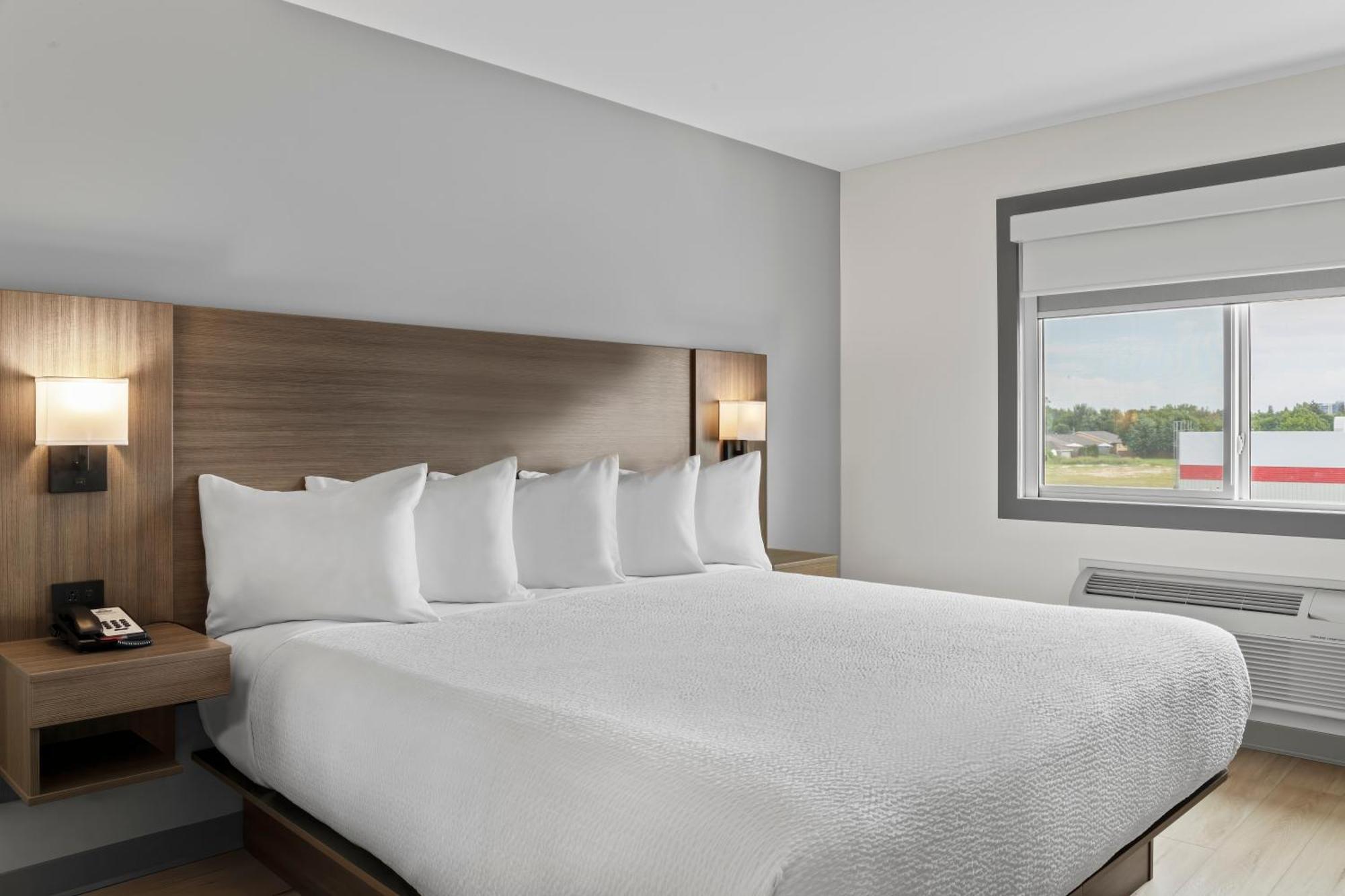 Days Inn By Wyndham Steinbach Eksteriør billede