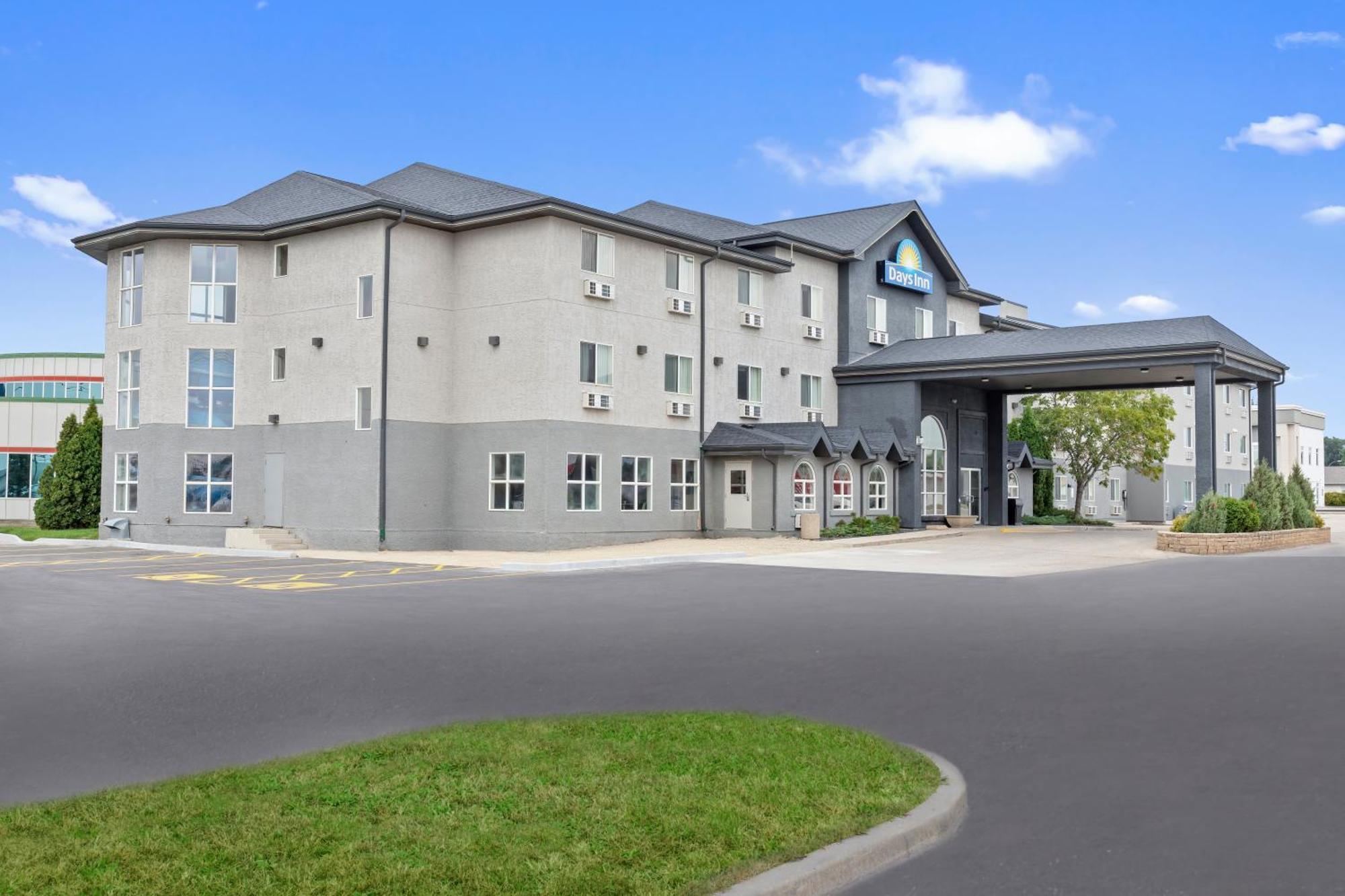 Days Inn By Wyndham Steinbach Eksteriør billede