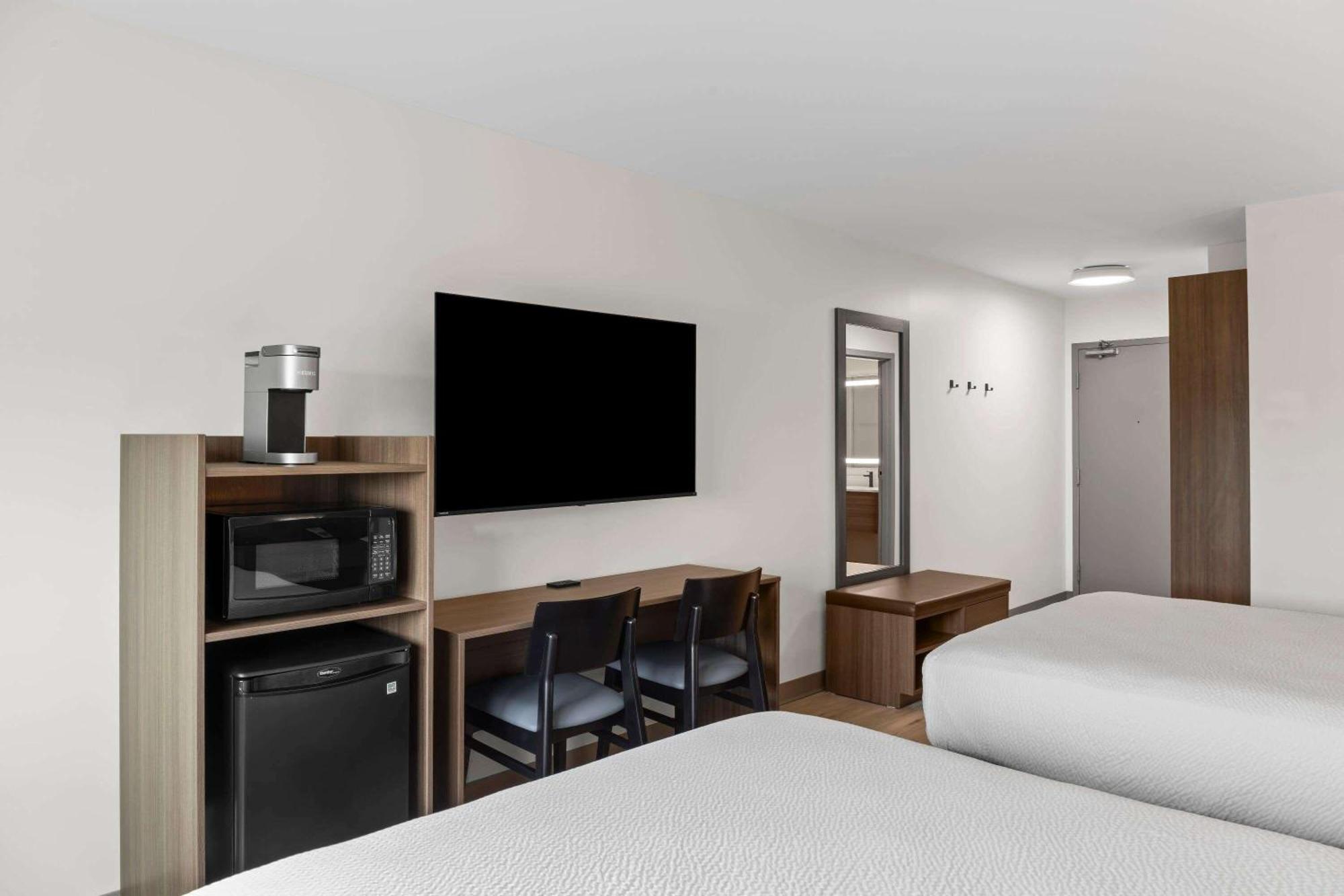 Days Inn By Wyndham Steinbach Eksteriør billede