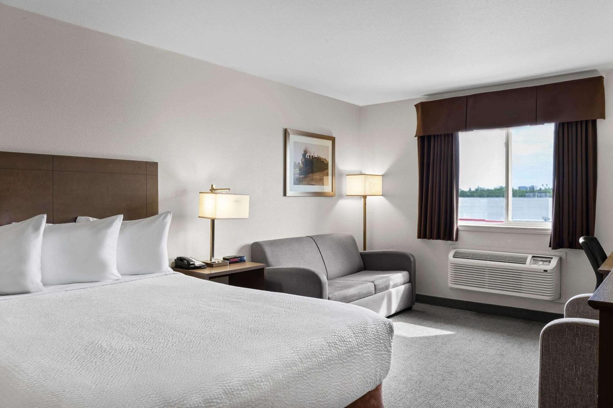 Days Inn By Wyndham Steinbach Eksteriør billede