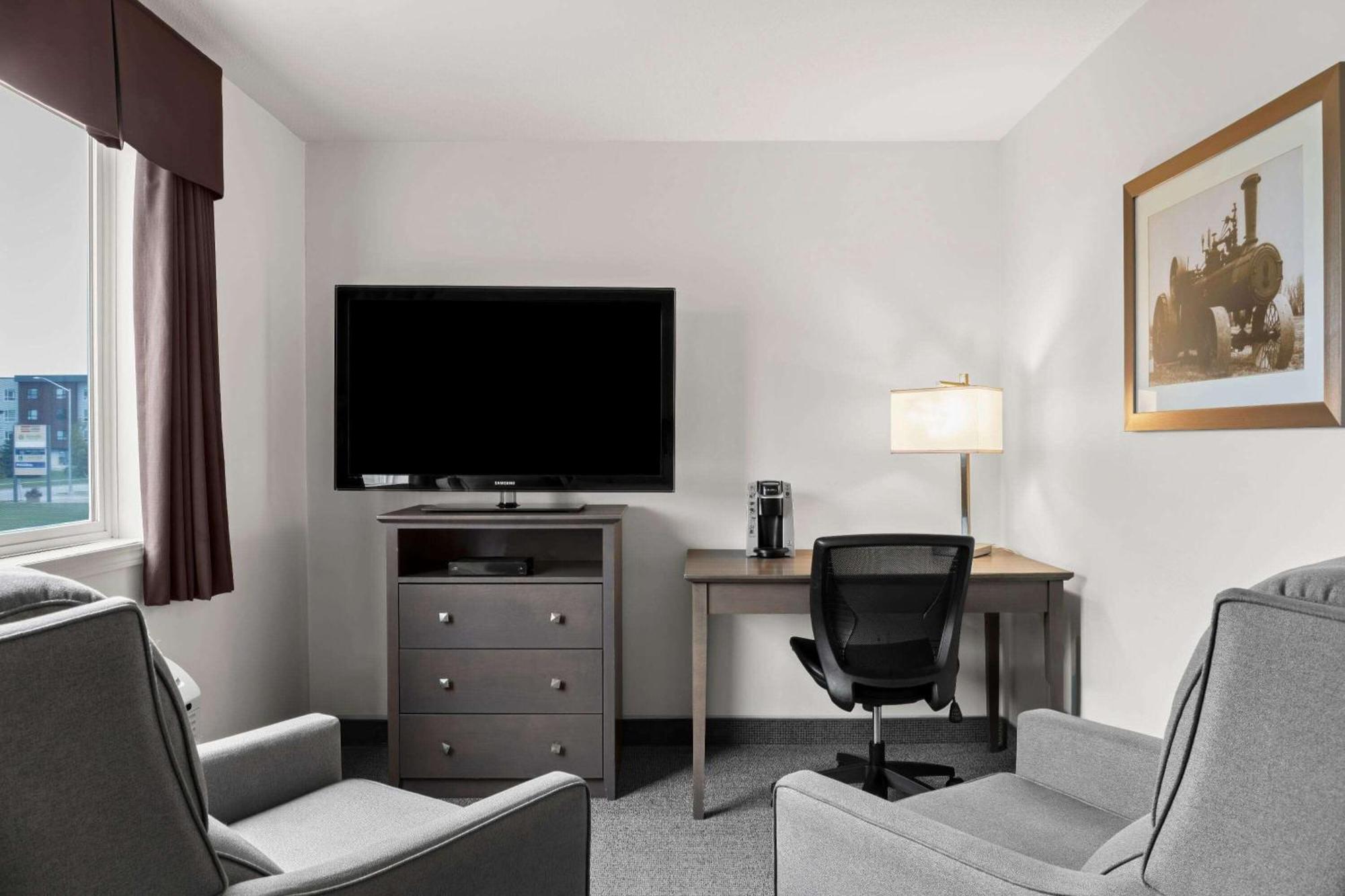 Days Inn By Wyndham Steinbach Eksteriør billede
