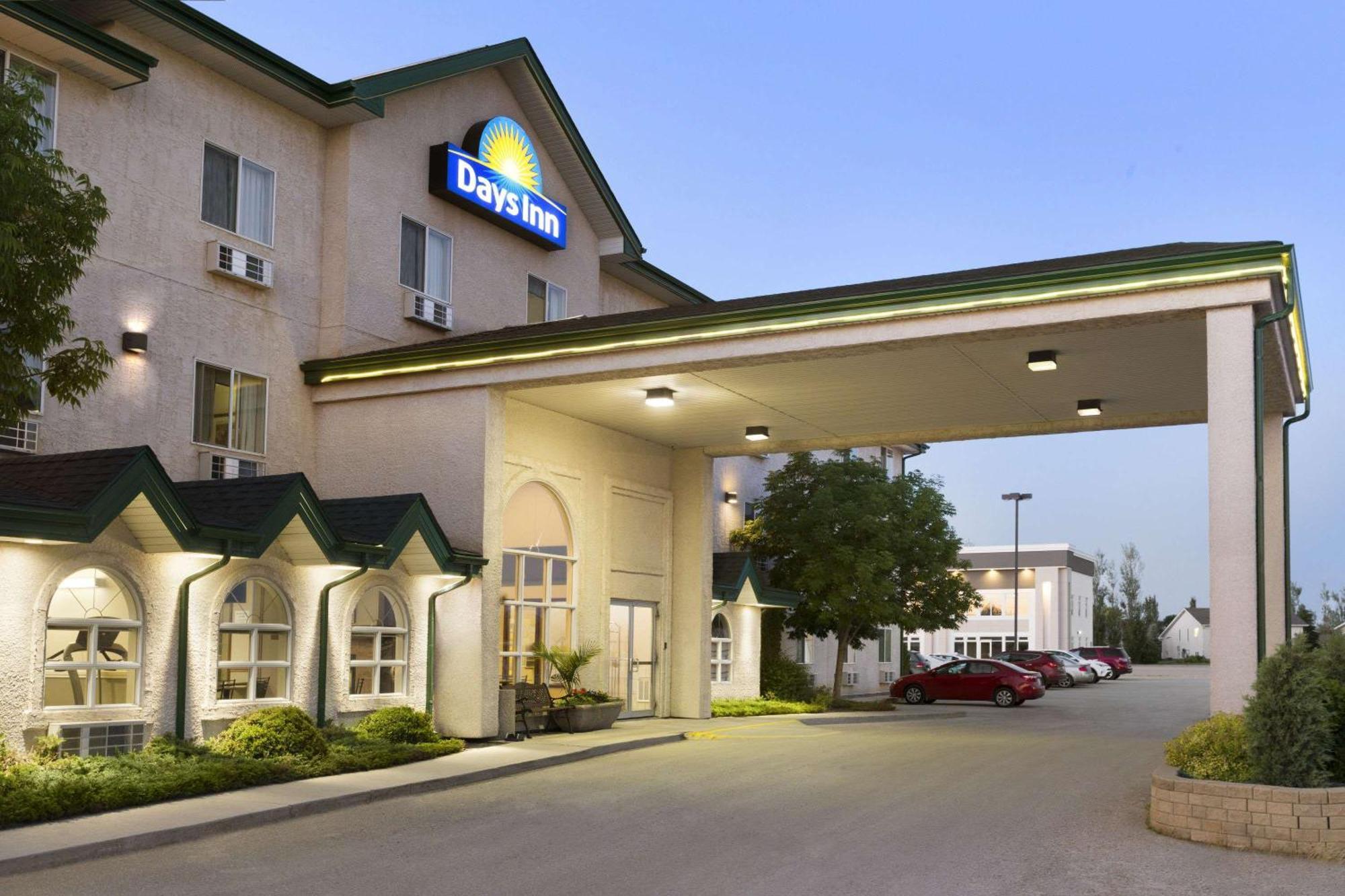 Days Inn By Wyndham Steinbach Eksteriør billede